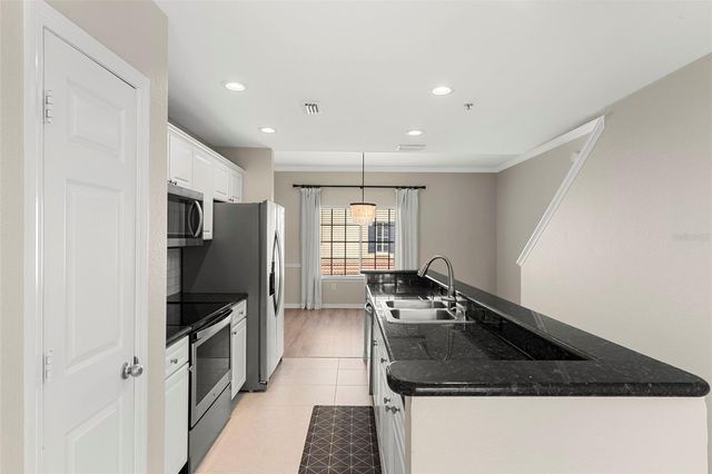 5222 HAMPTON BEACH PLACE, Tampa, FL 33609
