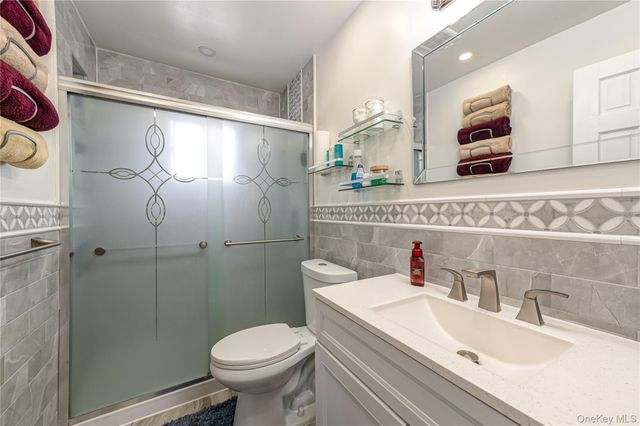 4 Morgan Avenue, Port Jefferson Station, NY 11776