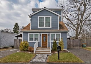 4 Morgan Avenue, Port Jefferson Station, NY 11776