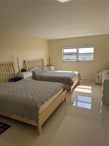 800 NE 195th St 714, Miami, FL 33179