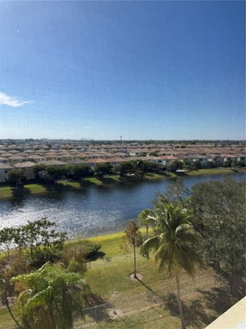 800 NE 195th St 714, Miami, FL 33179