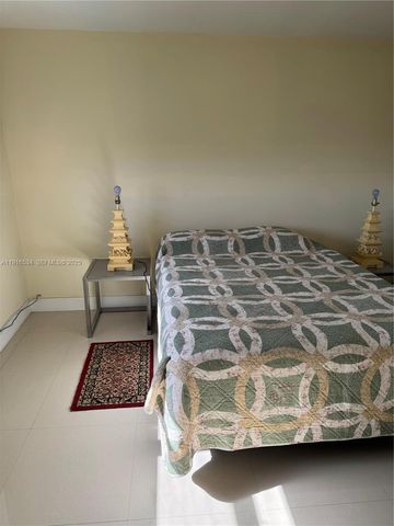 800 NE 195th St 714, Miami, FL 33179