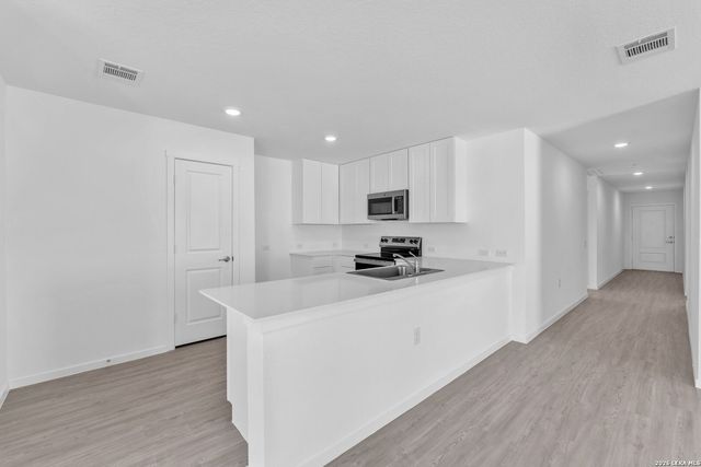 13806 Strange Way, San Antonio, TX 78221