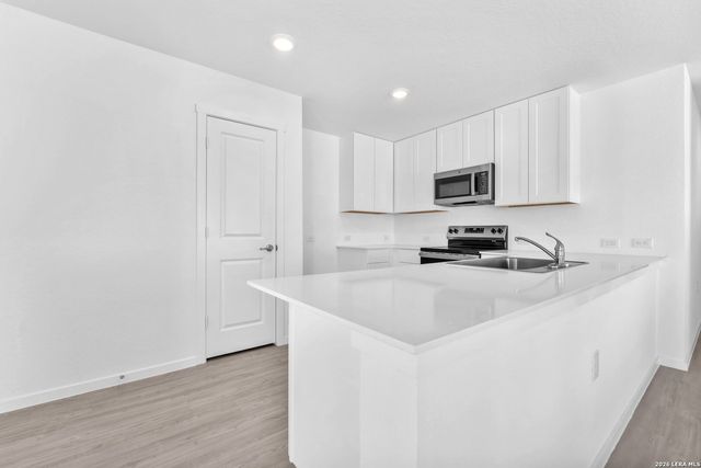 13806 Strange Way, San Antonio, TX 78221