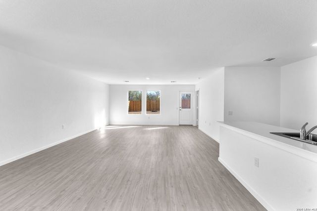 13806 Strange Way, San Antonio, TX 78221