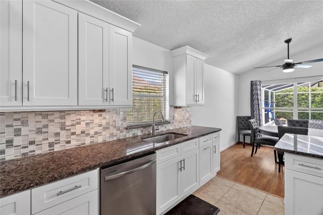 2272 MALLORY CIR CIRCLE, Haines City, FL 33844