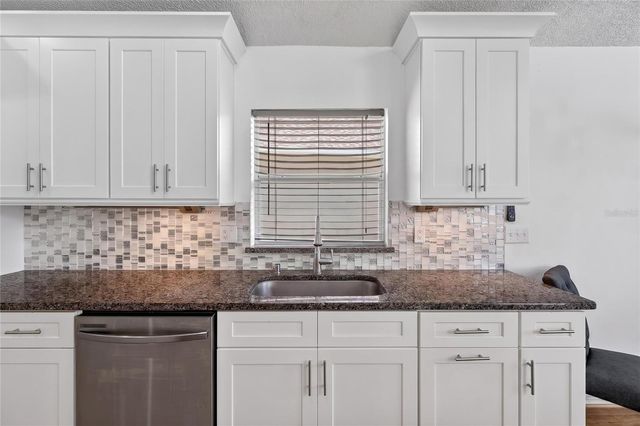 2272 MALLORY CIR CIRCLE, Haines City, FL 33844