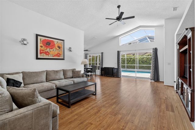 2272 MALLORY CIR CIRCLE, Haines City, FL 33844