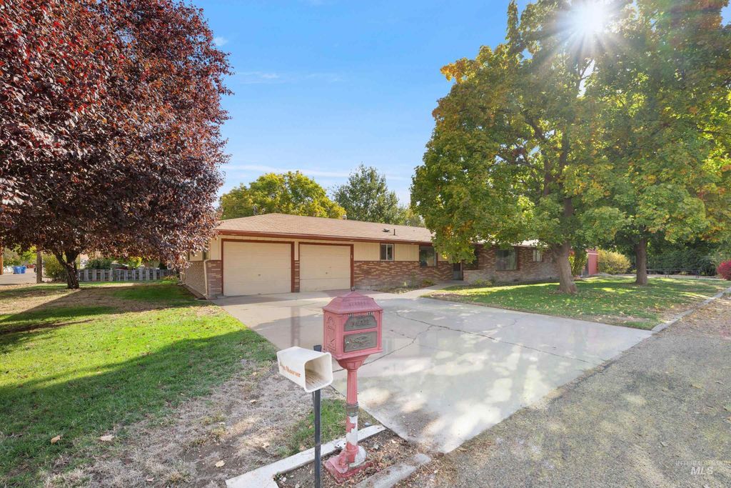 402 S Utah Ave, Fruitland, ID 83619 photo 3