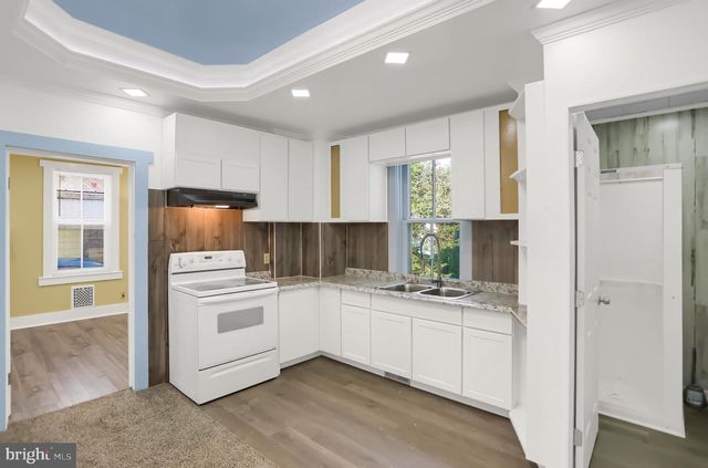 511 E MAIN ST, Middleburg, PA 17842