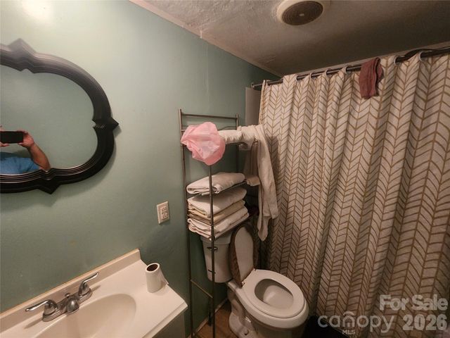 135 Watson Avenue, Taylorsville, NC 28681
