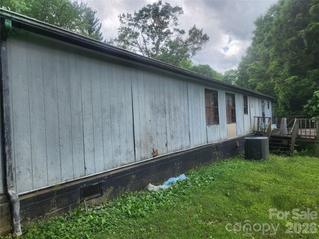 135 Watson Avenue, Taylorsville, NC 28681