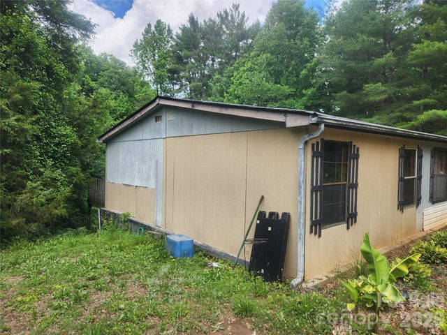 135 Watson Avenue, Taylorsville, NC 28681