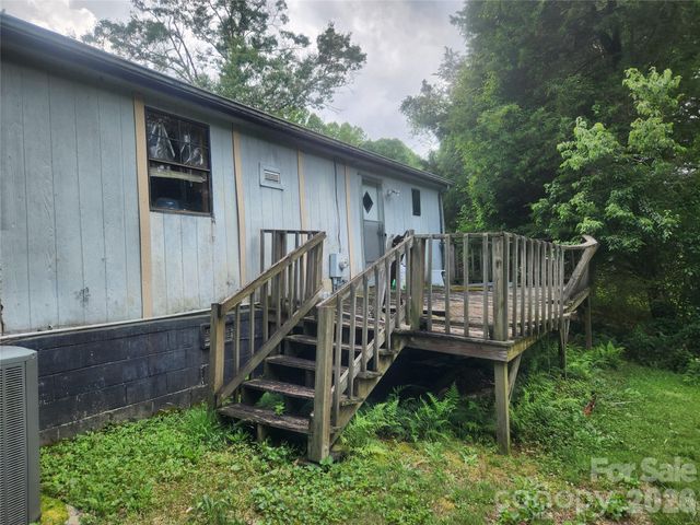 135 Watson Avenue, Taylorsville, NC 28681