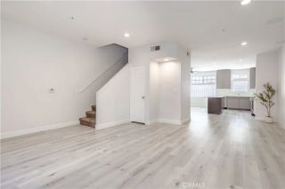 18347 Saticoy 28, Reseda, CA 91335