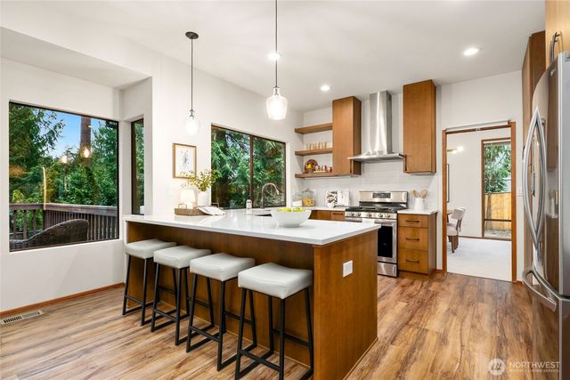 2518 Sahalee Drive East, Sammamish, WA 98074