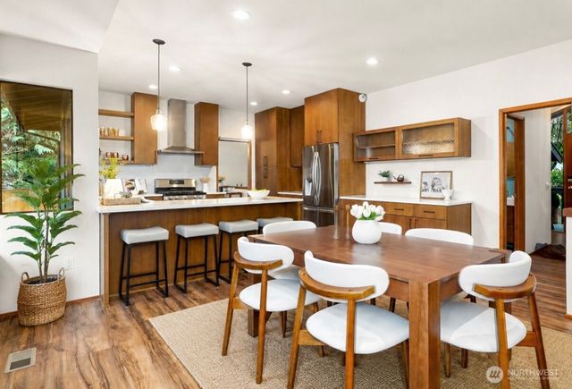 2518 Sahalee Drive East, Sammamish, WA 98074