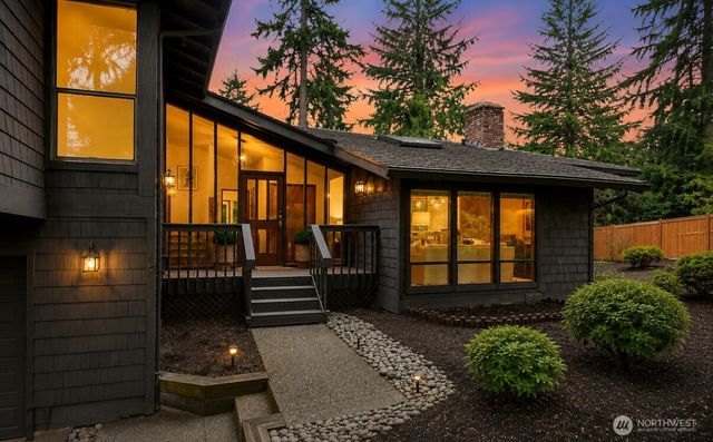 2518 Sahalee Drive East, Sammamish, WA 98074