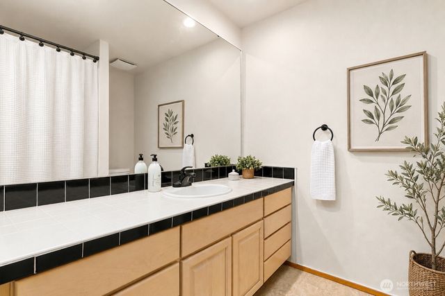 2518 Sahalee Drive East, Sammamish, WA 98074