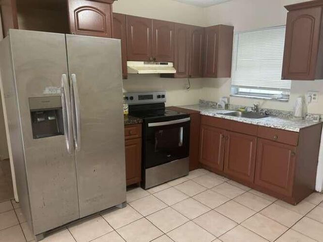 3370 NW 8th Place, Lauderhill, FL 33311