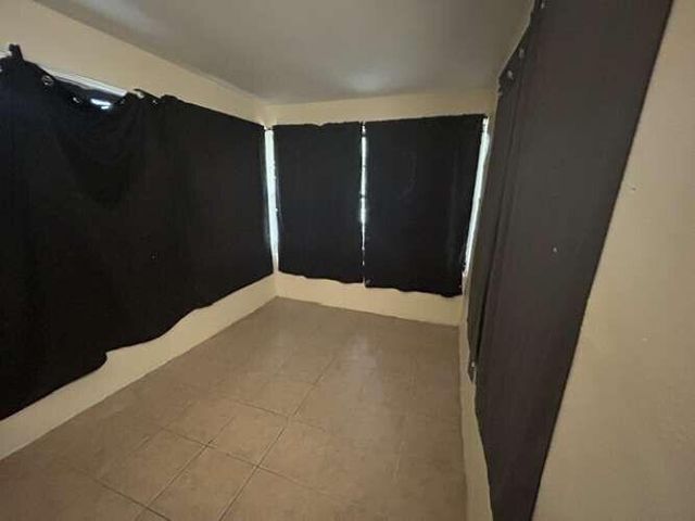 3370 NW 8th Place, Lauderhill, FL 33311