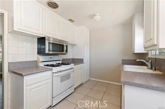 823 Filbert, Corona, CA 92879