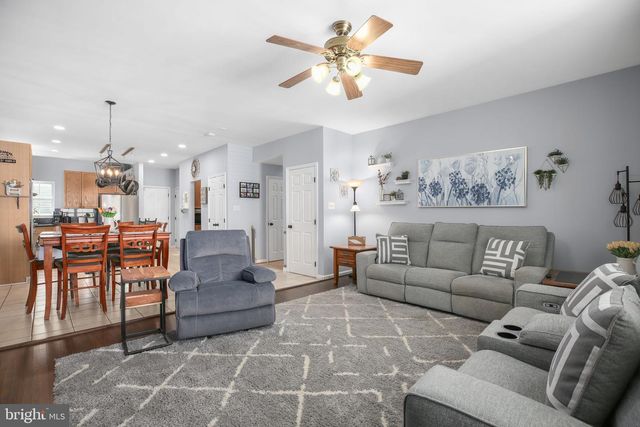 6806 LAKERIDGE DR, Fredericksburg, VA 22407