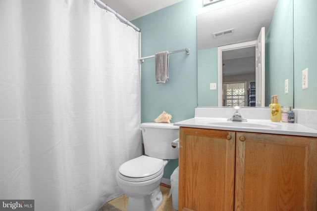 6806 LAKERIDGE DR, Fredericksburg, VA 22407