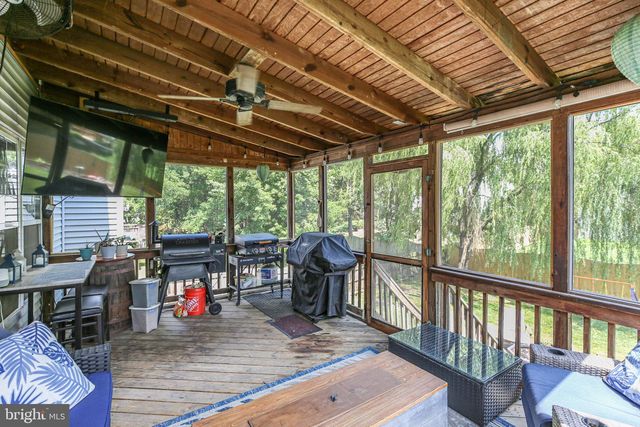 6806 LAKERIDGE DR, Fredericksburg, VA 22407