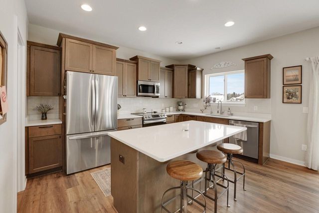 2826 Yahara DRIVE, Summit, WI 53066