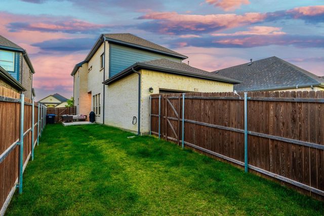 9341 Loggerhead Way, Fort Worth, TX 76118