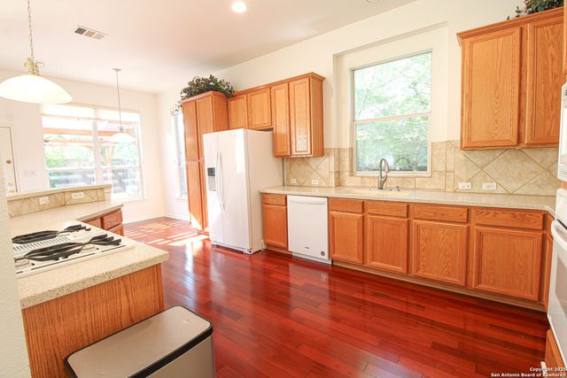 121 ANTLER CIR, San Antonio, TX 78232