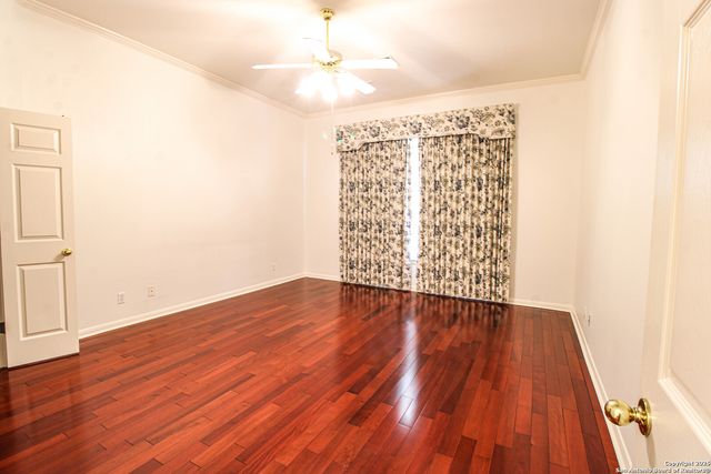 121 ANTLER CIR, San Antonio, TX 78232