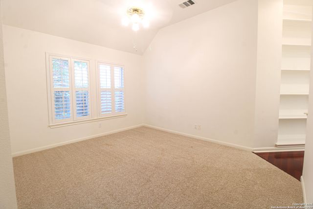 121 ANTLER CIR, San Antonio, TX 78232