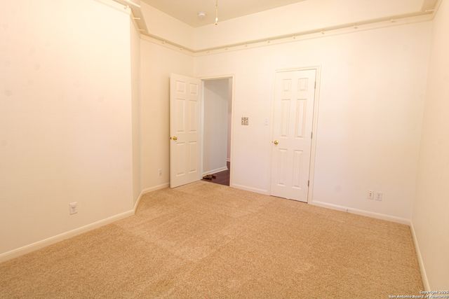 121 ANTLER CIR, San Antonio, TX 78232