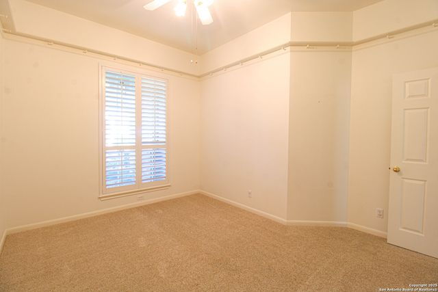 121 ANTLER CIR, San Antonio, TX 78232