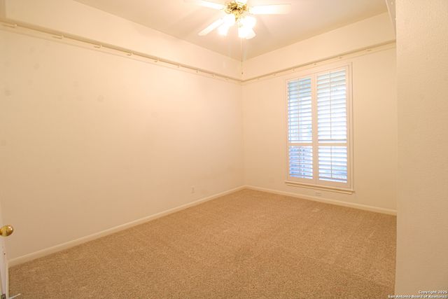 121 ANTLER CIR, San Antonio, TX 78232