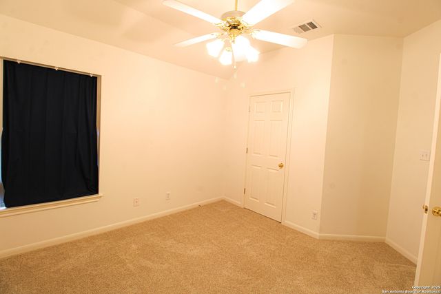 121 ANTLER CIR, San Antonio, TX 78232