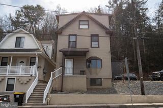589 PEACOCK STREET, Pottsville, PA 17901