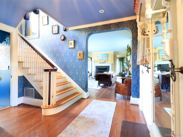 1120 Shore Road, Little Neck, NY 11363
