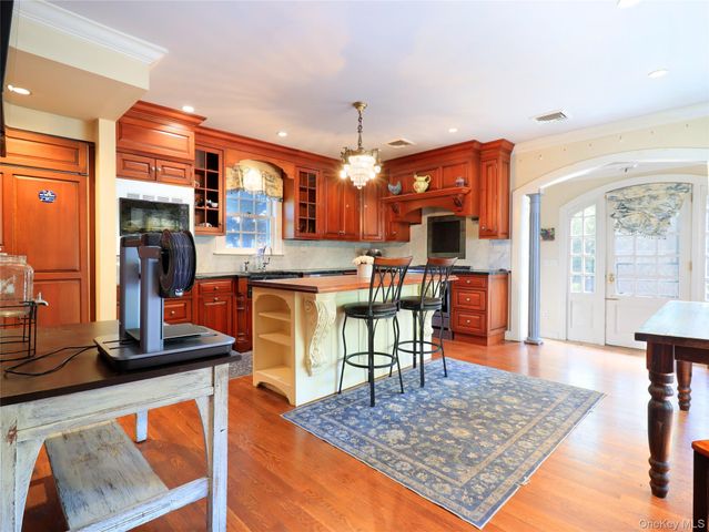 1120 Shore Road, Little Neck, NY 11363