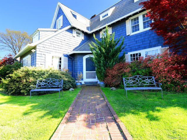 1120 Shore Road, Little Neck, NY 11363