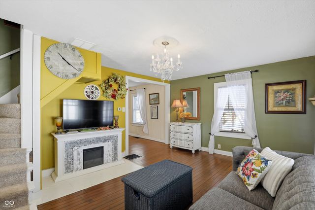 1120 S Jacobi Road, Greenfield, IN 46140