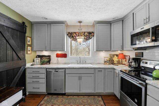 1120 S Jacobi Road, Greenfield, IN 46140