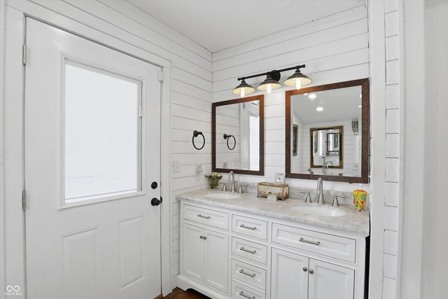 1120 S Jacobi Road, Greenfield, IN 46140