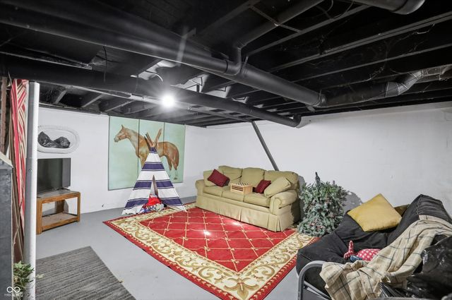 1120 S Jacobi Road, Greenfield, IN 46140