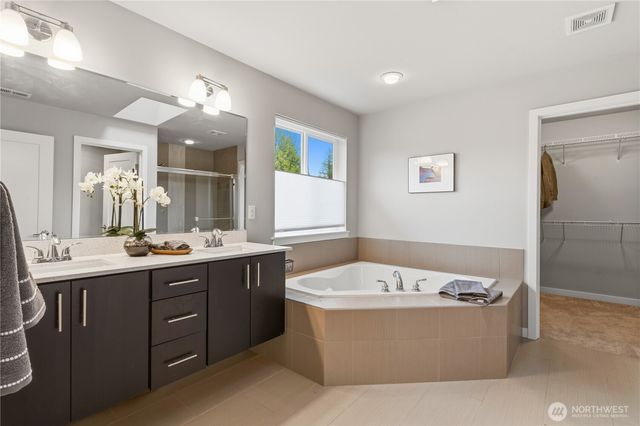 19217 8th Avenue W, Lynnwood, WA 98036