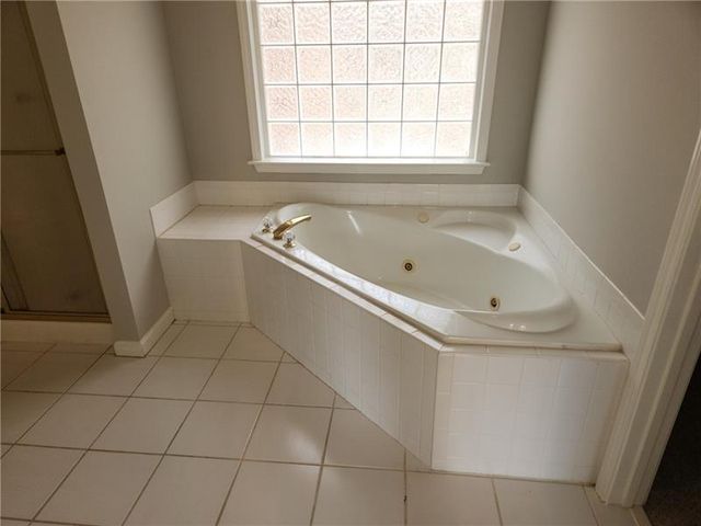 1943 Little Creek Crossing NW, Acworth, GA 30101