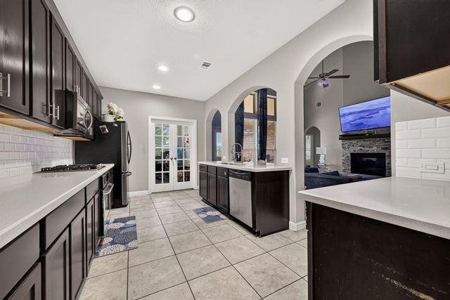 9110 Hollowcreek Point Lane, Cypress, TX 77433