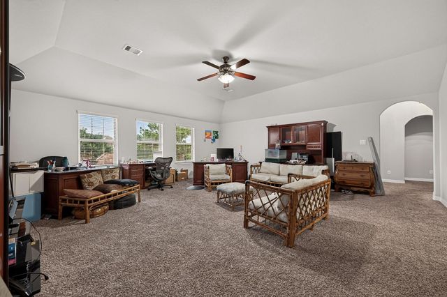 9110 Hollowcreek Point Lane, Cypress, TX 77433